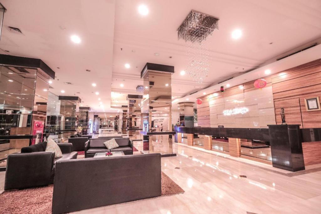 Great Western Hotel & Resort Serpong - Tangerang Esterno foto