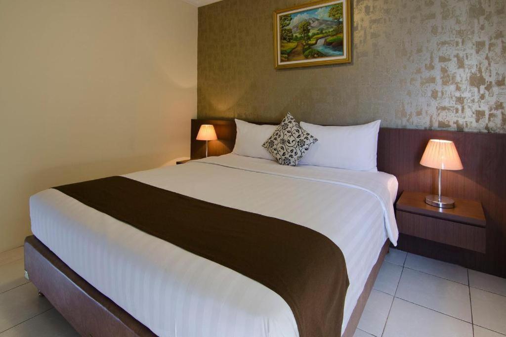 Great Western Hotel & Resort Serpong - Tangerang Esterno foto